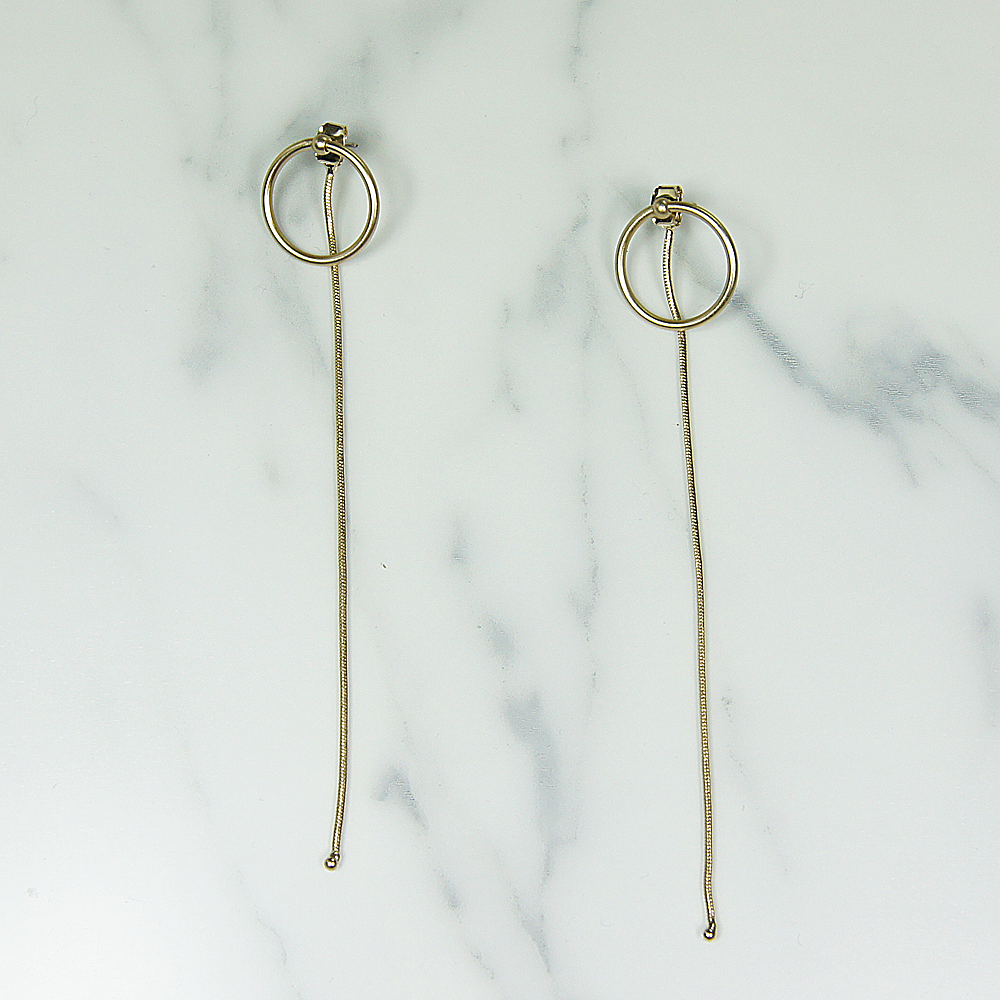 Circle gold earrings