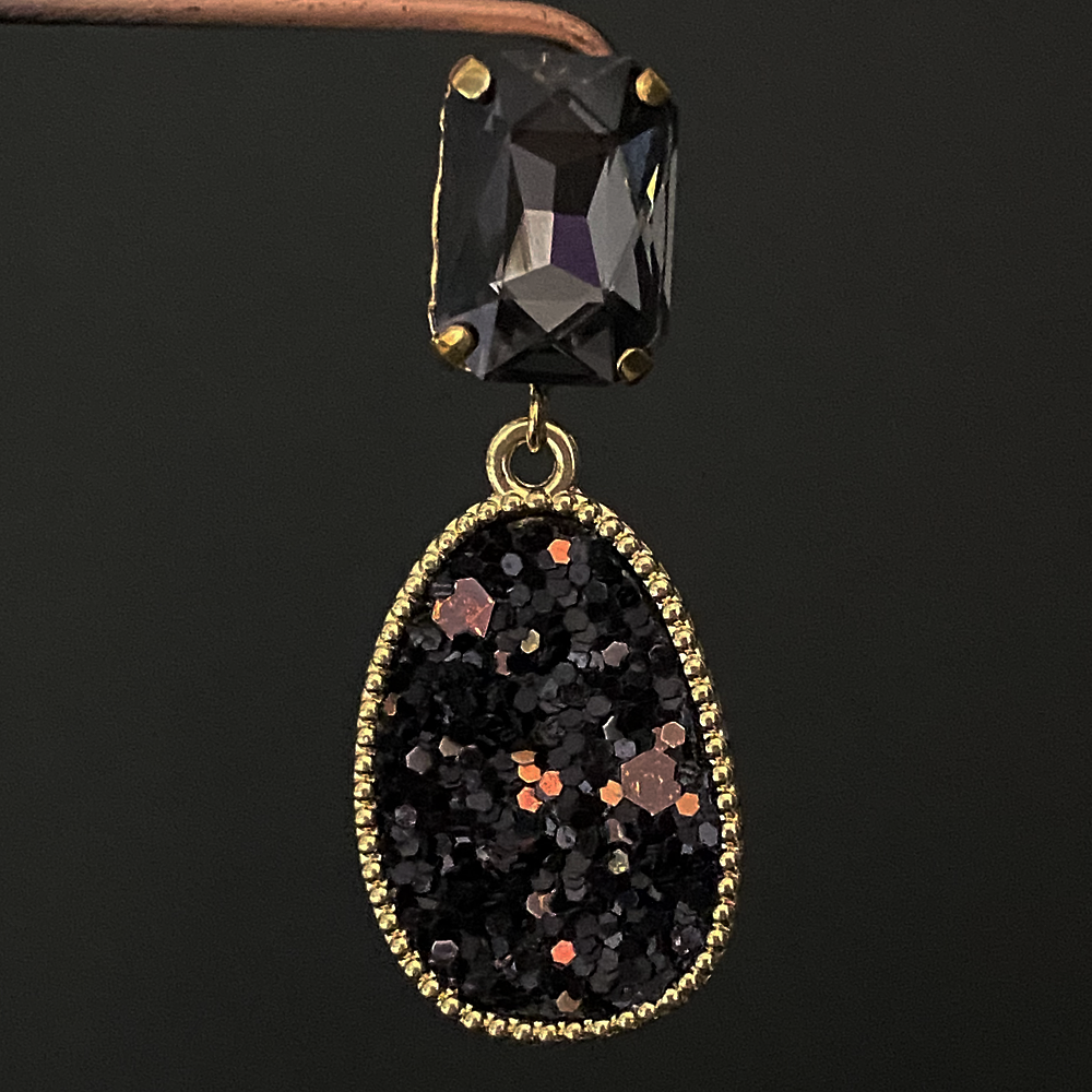 Illumination earrings day / night