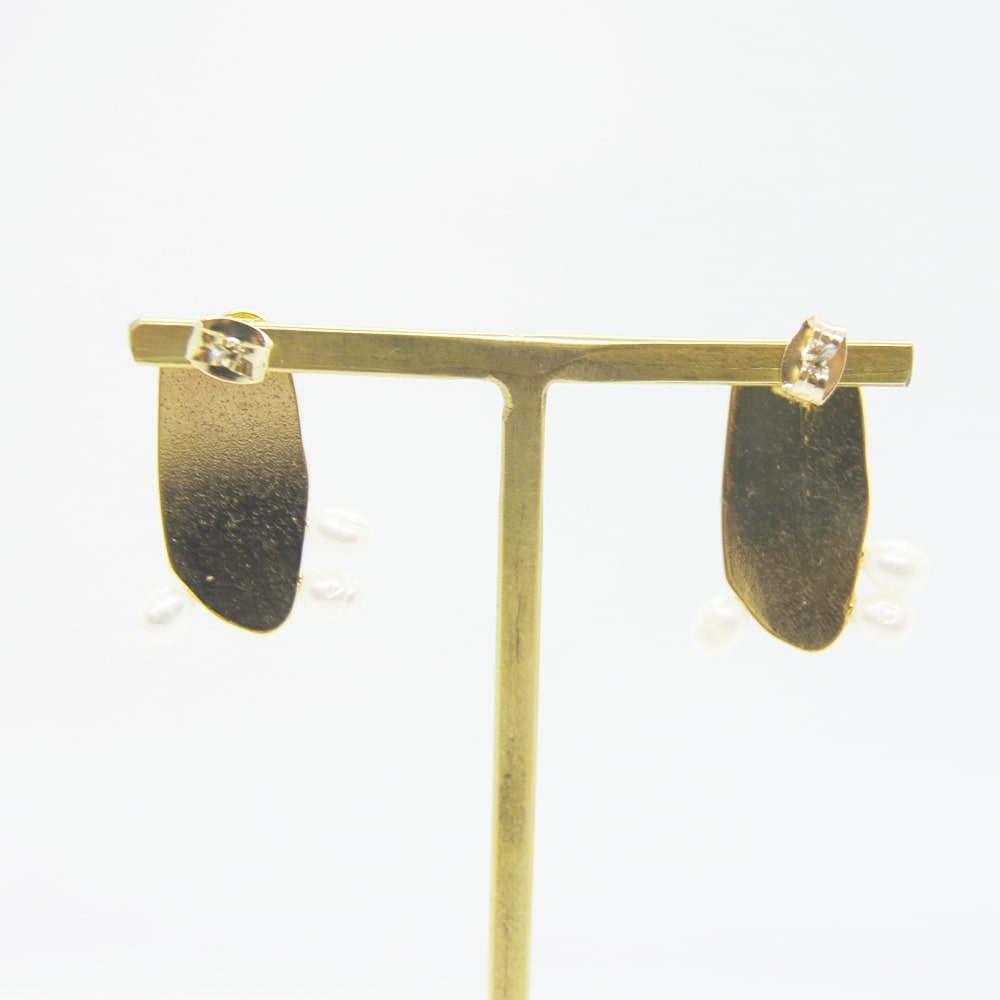 Freshwater pearl x gold (pierced earrings)
