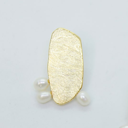 Freshwater pearl x gold (pierced earrings)