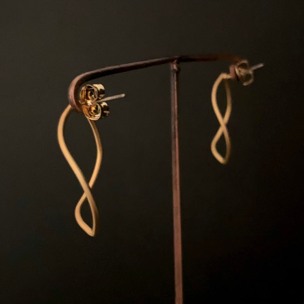 Solid (pierced earrings) leaf / cube