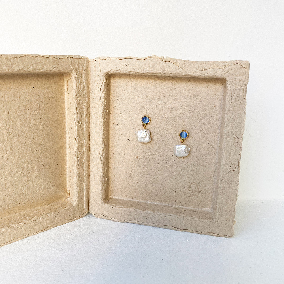 Freshwater pearls and stones blue / pink