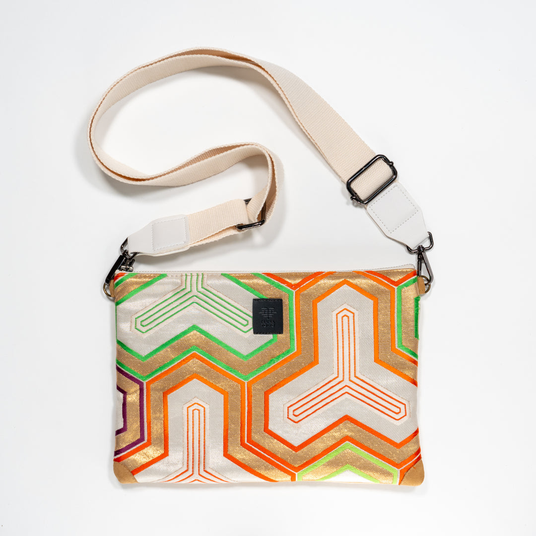 【HANA TOKYO】ポーチラージ / 毘沙門文